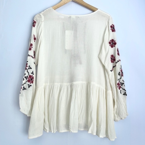 𝅺new Cute Option Ivory Embroidered Boho Peasant Top US S - Picture 2 of 8
